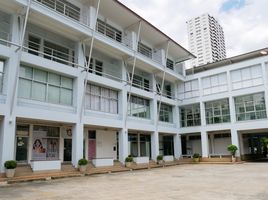  Retail space for rent at Metha Wattana Building, Khlong Toei Nuea