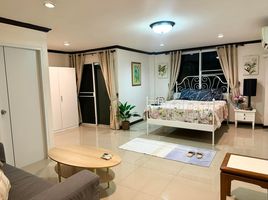 5 Schlafzimmer Haus zu vermieten im Villa Nakarin , Prawet, Prawet, Bangkok