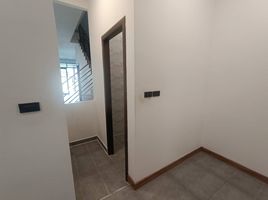 3 Bedroom Whole Building for sale in Chang Phueak, Mueang Chiang Mai, Chang Phueak