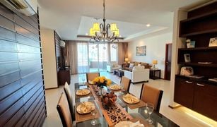 3 Bedrooms Apartment for sale in Khlong Tan Nuea, Bangkok Piyathip Place