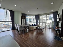 1 спален Кондо в аренду в Le Luk Condominium, Phra Khanong Nuea