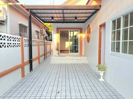 3 Bedroom Townhouse for sale in Nong Chok, Bangkok, Khok Faet, Nong Chok