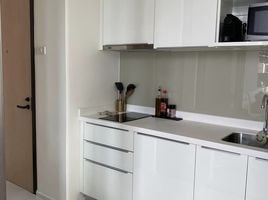 1 спален Кондо в аренду в Chewathai Residence Asoke, Makkasan