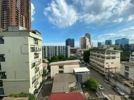 1 спален Кондо в аренду в Quartz Residence, Khlong Toei