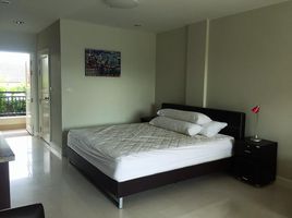 Studio Apartment for rent at Sunrise Beach Resort And Residence, Na Chom Thian