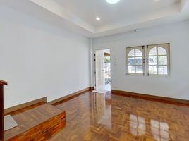 2 Bedroom House for sale in Mueang Chiang Mai, Chiang Mai, Pa Daet, Mueang Chiang Mai