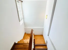 1 Schlafzimmer Reihenhaus zu verkaufen im Baan Klang Muang Urbanion Rama 9 - Ladprao, Wang Thonglang, Wang Thong Lang, Bangkok, Thailand