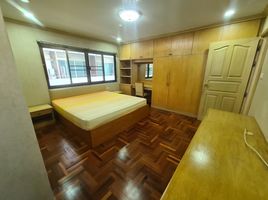 2 Bedroom Apartment for sale at Rin House, Khlong Tan Nuea