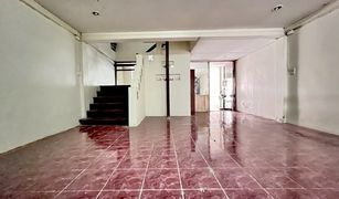 3 Bedrooms Townhouse for sale in Bang Chak, Bangkok 