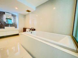 2 Bedroom Condo for sale at The Sanctuary Wong Amat, Na Kluea, Pattaya