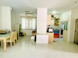 3 Schlafzimmer Haus zu verkaufen im Vararom Minburi, Saen Saep, Min Buri