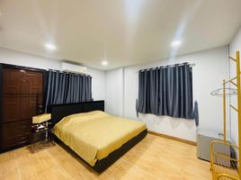 3 спален Дом for rent in Punnawithi BTS, Bang Chak, Bang Chak