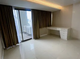 2 Schlafzimmer Penthouse zu verkaufen im Crystal Garden, Khlong Toei