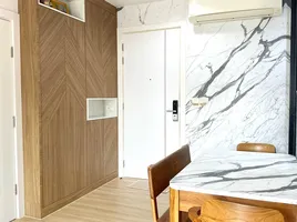 2 спален Кондо в аренду в Life Asoke Rama 9, Makkasan