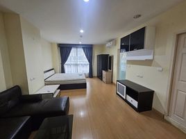 Studio Condo for rent at Life @ Thaphra, Talat Phlu, Thon Buri