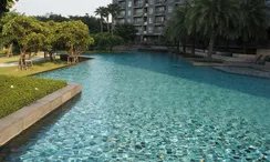 Фото 3 of the Gemeinschaftspool at The Parkland Srinakarin Lakeside