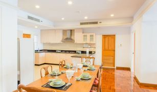 2 Bedrooms Apartment for sale in Khlong Toei Nuea, Bangkok Chaidee Mansion