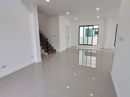 3 Bedroom House for sale at Neory Residence Bangna - Thepharak, Bang Pla, Bang Phli, Samut Prakan