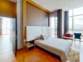 2 Bedroom Apartment for rent at Le Luk Condominium, Phra Khanong Nuea