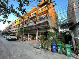 3 Schlafzimmer Ganzes Gebäude zu verkaufen im Pinthongland Factory Village, Lahan, Bang Bua Thong