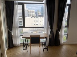 2 Bedroom Apartment for sale at Siamese Surawong, Si Phraya