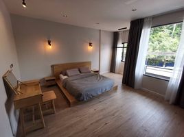 2 Schlafzimmer Villa zu vermieten in Sam Sen Nok, Huai Khwang, Sam Sen Nok