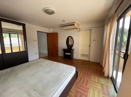 1 Schlafzimmer Wohnung zu vermieten im Lin Court, Khlong Toei
