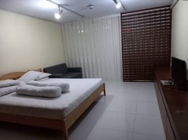 Studio Apartment for rent at Ratchathewi Tower, Thanon Phaya Thai