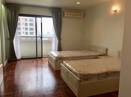 2 Bedroom Apartment for sale at Baan Suanpetch, Khlong Tan Nuea
