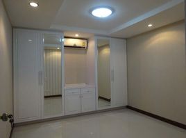 1 Schlafzimmer Wohnung zu verkaufen im Happy Condo Ratchada 18, Sam Sen Nok