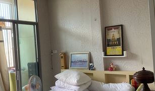 Bang Kruai, Nonthaburi Nonsri Plus တွင် 4 အိပ်ခန်းများ တိုက်တန်း ရောင်းရန်အတွက်