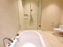 1 Bedroom Apartment for sale at The Emporio Place, Khlong Tan