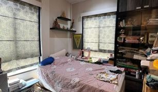Hua Mak, ဘန်ကောက် Setthasiri Srinakarin - Rama 9 တွင် 3 အိပ်ခန်းများ အိမ် ရောင်းရန်အတွက်