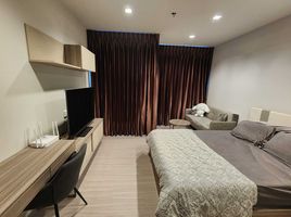 Studio Wohnung zu verkaufen im Life Sathorn Sierra, Talat Phlu