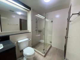 2 Schlafzimmer Appartement zu vermieten im Y.O. Place, Khlong Toei