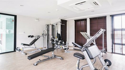 Фото 1 of the Fitnessstudio at The Park Surin