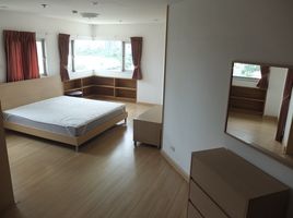 2 Schlafzimmer Appartement zu vermieten im P.W.T Mansion, Khlong Toei