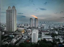 2 спален Кондо в аренду в Sky Villas Sathorn, Thung Wat Don