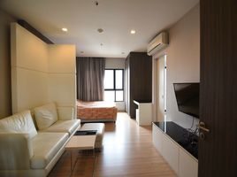Studio Condo for rent at Urbano Absolute Sathon-Taksin, Khlong Ton Sai