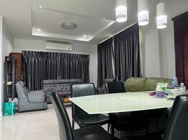 5 Schlafzimmer Villa zu vermieten in DONKI Mall Thonglor, Khlong Tan Nuea, Khlong Tan Nuea