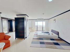 3 Bedroom Apartment for sale at Casa Viva, Khlong Tan Nuea