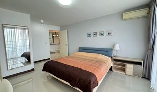 2 Bedrooms Condo for sale in Surasak, Pattaya Rama Harbour View