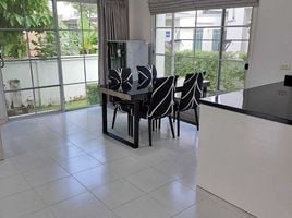 3 Bedroom House for rent at Mantana Onnut-Wongwaen, Dokmai