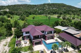 3 bedroom House for sale in Phetchaburi, Thailand