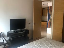 1 Schlafzimmer Wohnung zu vermieten im Saladaeng Residences, Si Lom