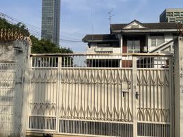 3 Bedroom House for sale in Thong Lo Boat Station, Bang Kapi, Khlong Tan Nuea