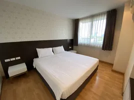 1 Schlafzimmer Appartement zu vermieten im Nantiruj Tower, Khlong Toei