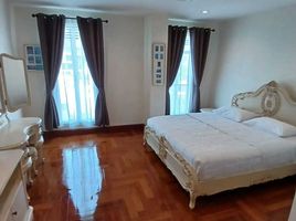 3 Schlafzimmer Appartement zu vermieten im Chez Moi Bangkok Serviced Apartment, Khlong Tan, Khlong Toei