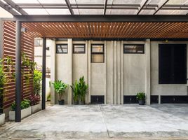 250 m² Office for rent in Asoke, Khlong Toei Nuea, Khlong Tan
