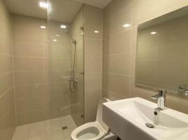 Studio Condo for rent at Pioneer Woodlands, Mandaluyong City